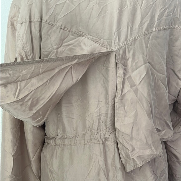 Partners Silk Hooded Jacket - Picture 7 of 12
